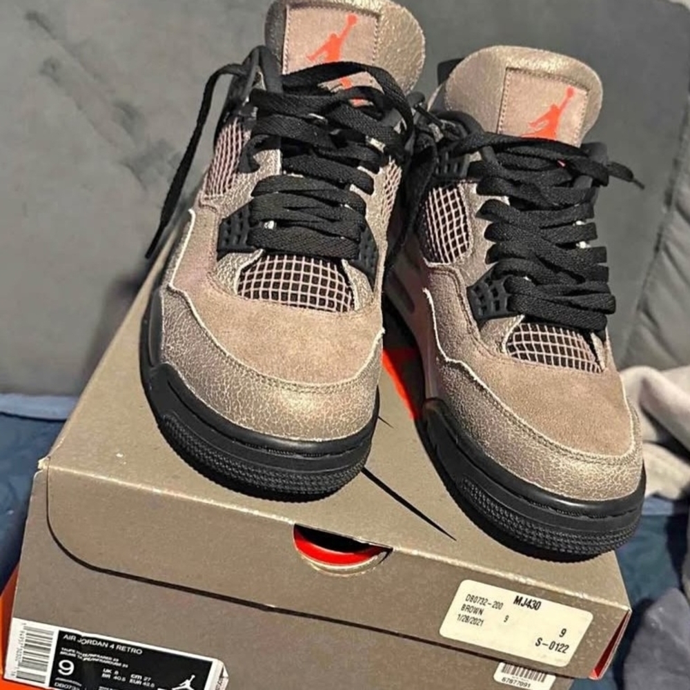 Jordan Sneakers - Black and Tan